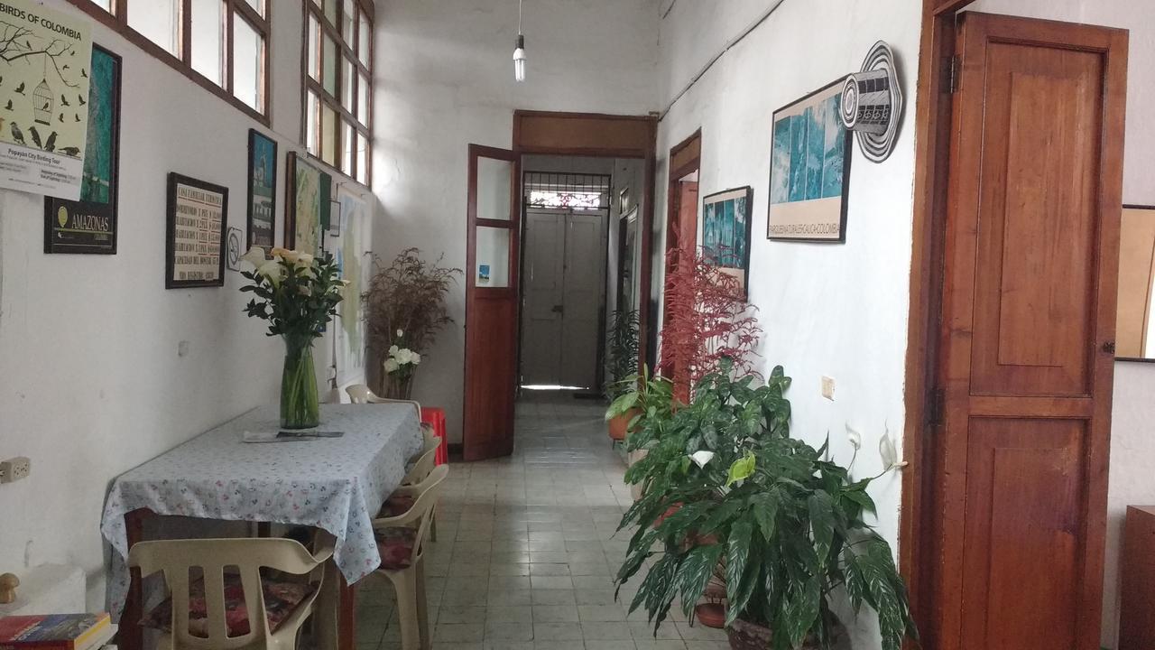 Casa Familiar Turistica Hostal Попаян Екстер'єр фото